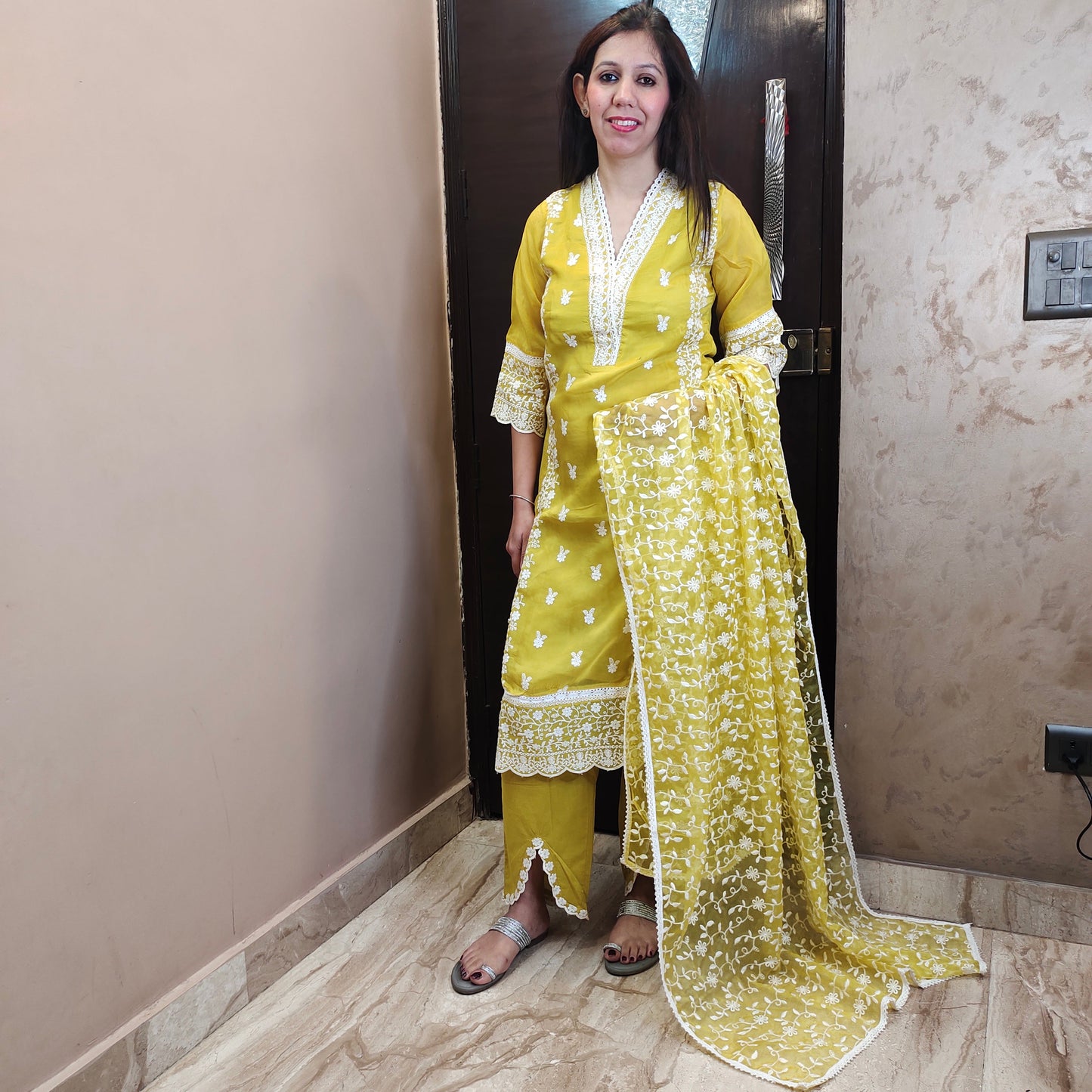 Thread Work Pakistani Suit Set