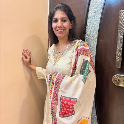 Aabroo Heritage Kurta Set